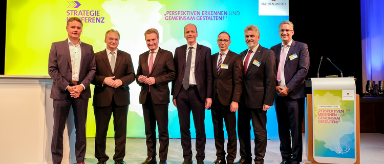 Gruppenbild Strategiekonferenz Leuna